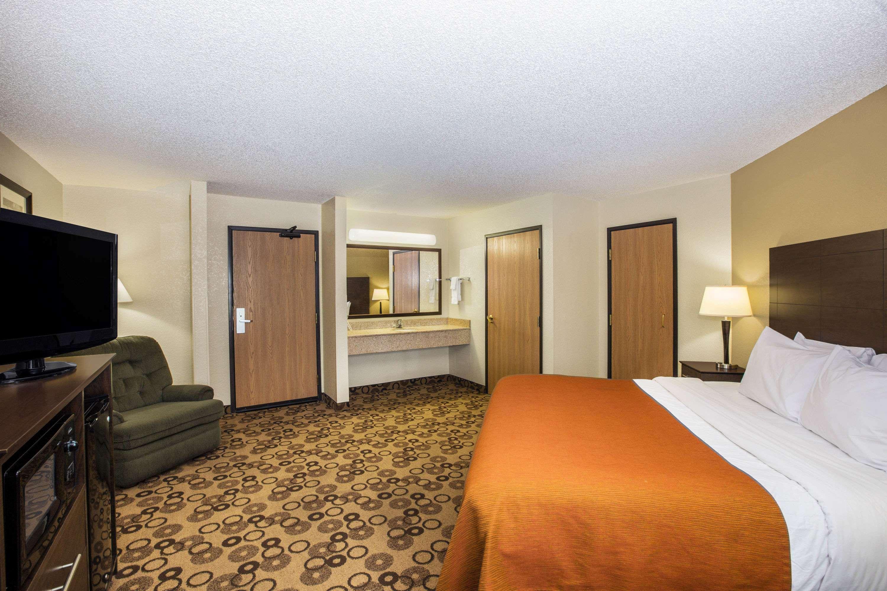 Spark By Hilton Cedar Falls Eksteriør bilde