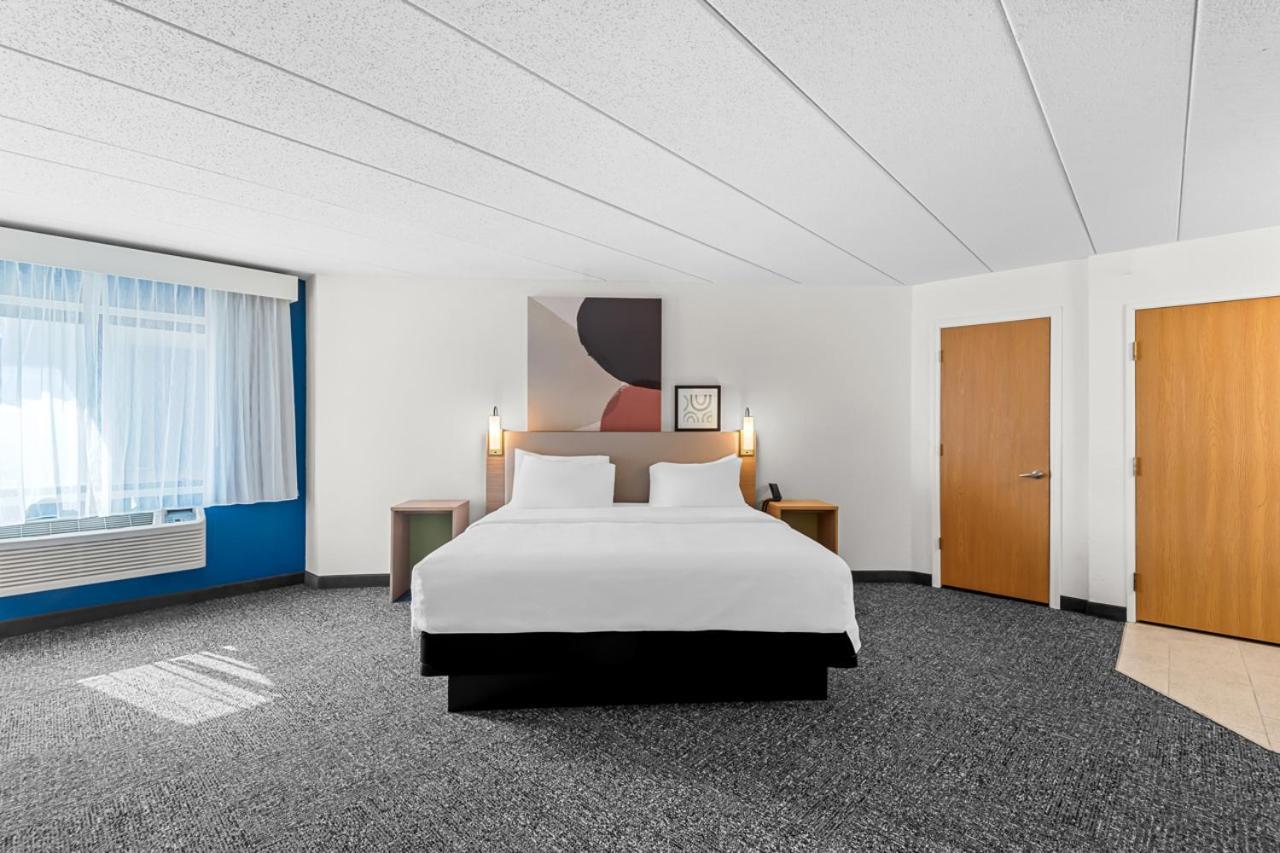 Spark By Hilton Cedar Falls Eksteriør bilde